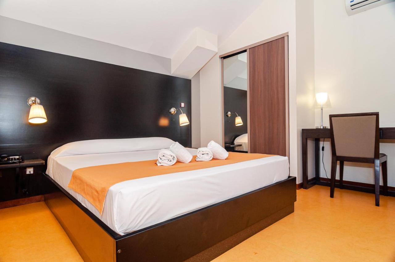 Tama Hotel Saint-Gilles-les-Bains Buitenkant foto