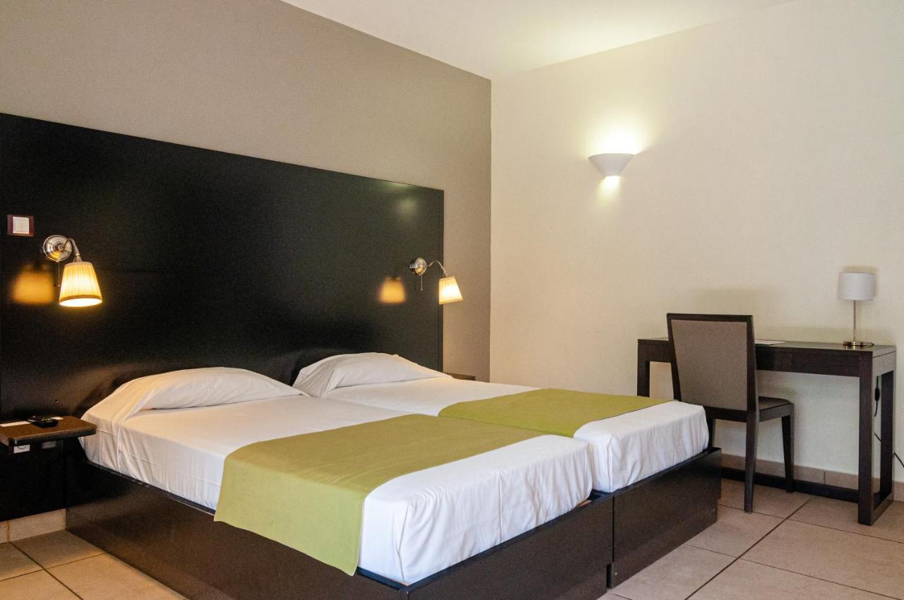 Tama Hotel Saint-Gilles-les-Bains Buitenkant foto
