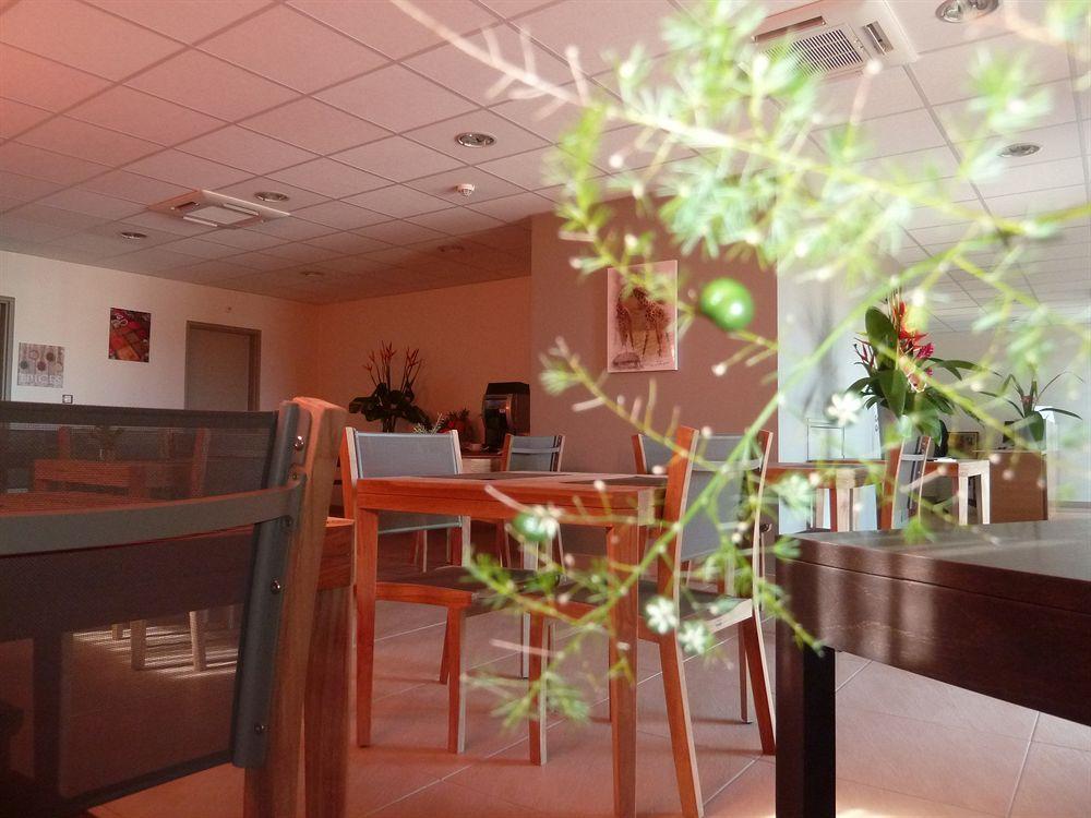 Tama Hotel Saint-Gilles-les-Bains Buitenkant foto