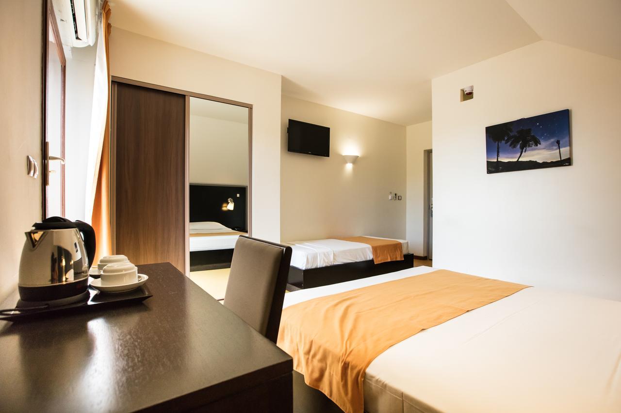 Tama Hotel Saint-Gilles-les-Bains Buitenkant foto