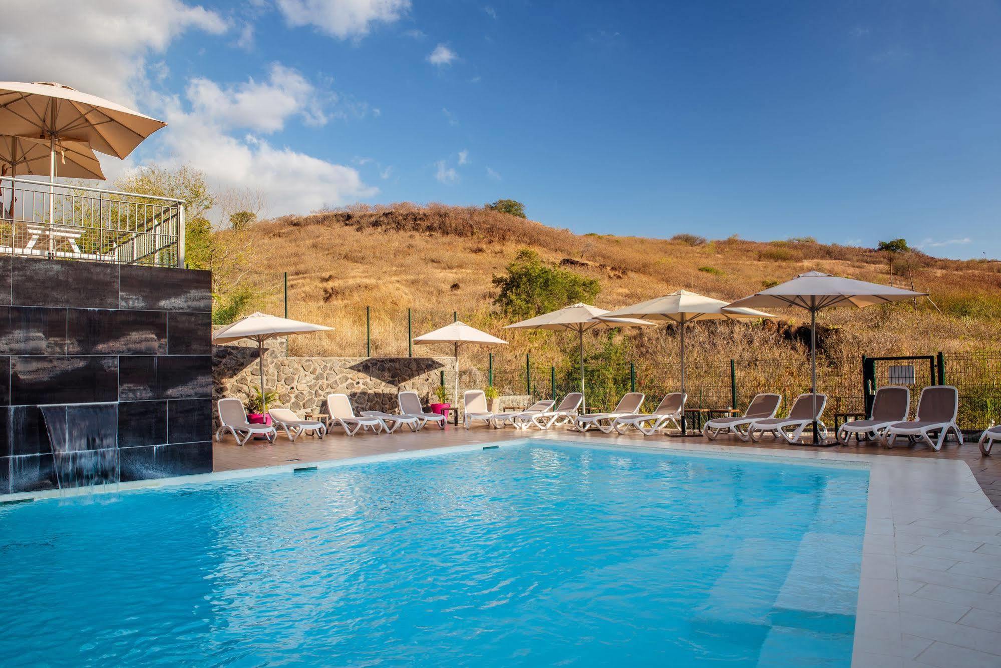 Tama Hotel Saint-Gilles-les-Bains Buitenkant foto